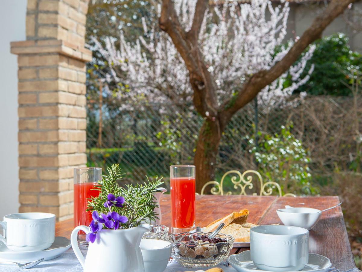 Al Guado Di Assisi B&B Бастия Умбра Екстериор снимка
