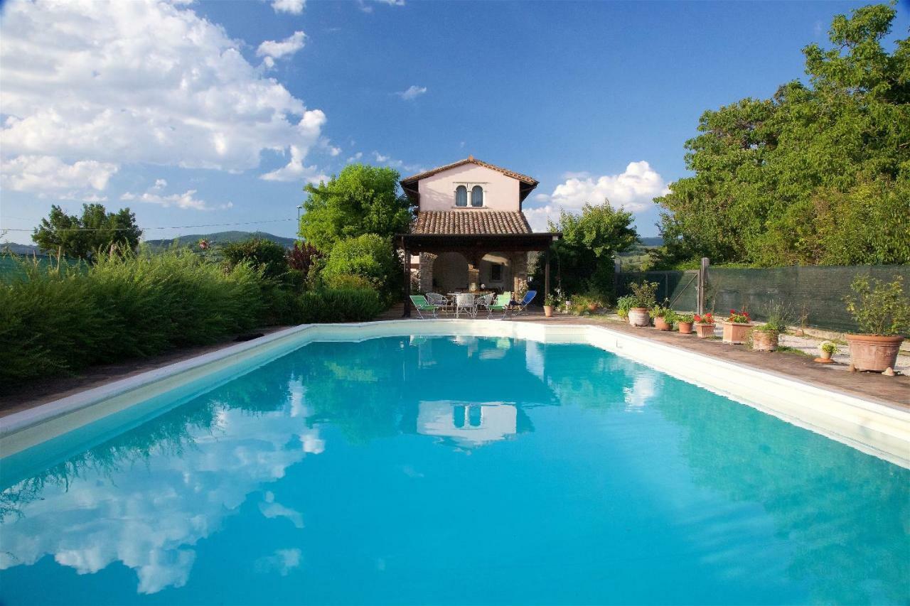Al Guado Di Assisi B&B Бастия Умбра Екстериор снимка