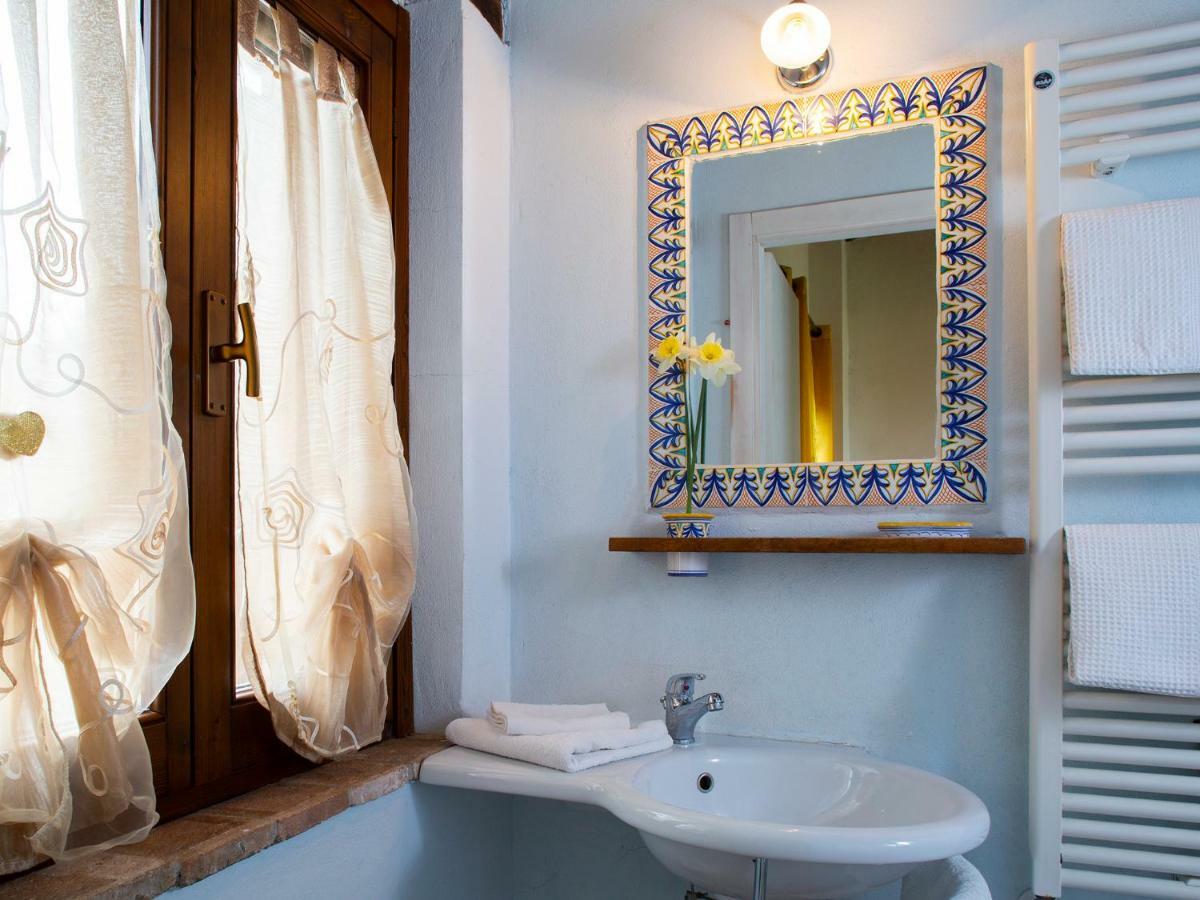 Al Guado Di Assisi B&B Бастия Умбра Екстериор снимка